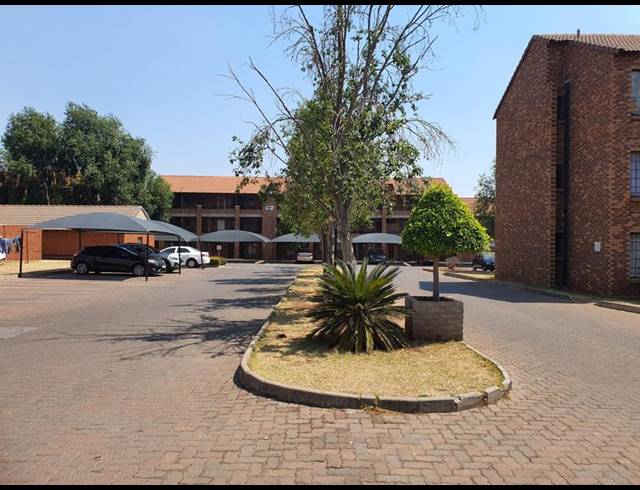 2 BEDROOM APARTMENT FOR SALE IN NOORDWYK